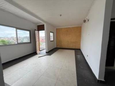 Appartement &agrave; louer &agrave; Logpom, Douala