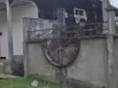 Duplex a vendre a village entre d&eacute;p&ocirc;t Guinness, Douala